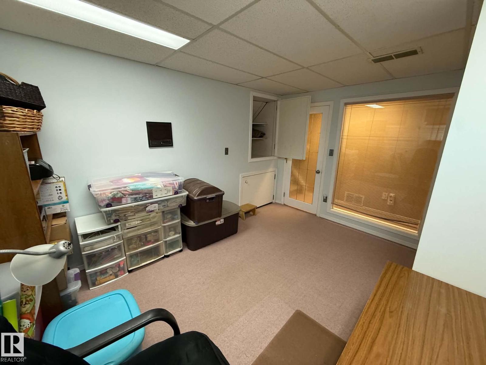 2812 35 ST NW - 31