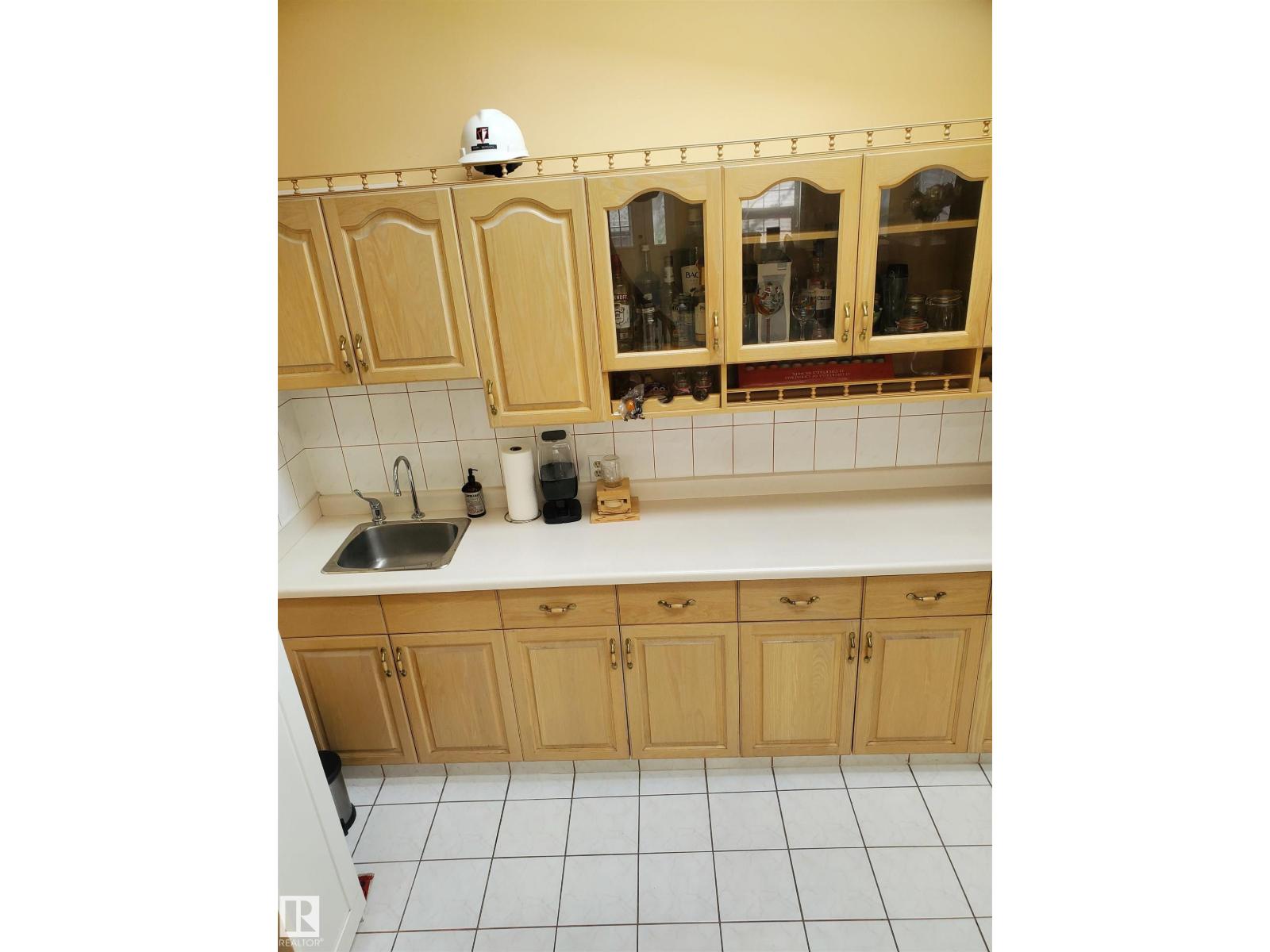 2812 35 ST NW - 42