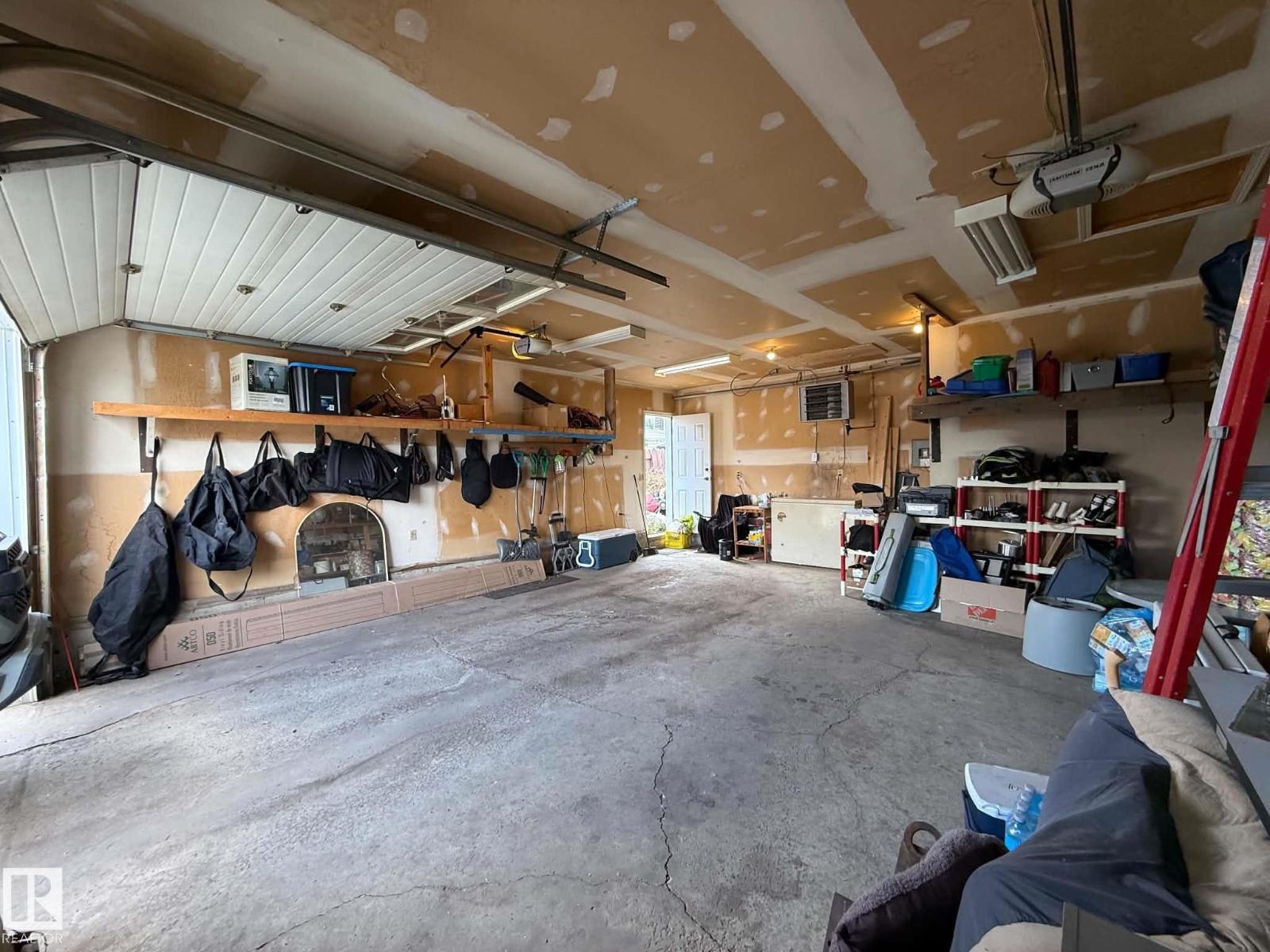 2812 35 ST NW - 51