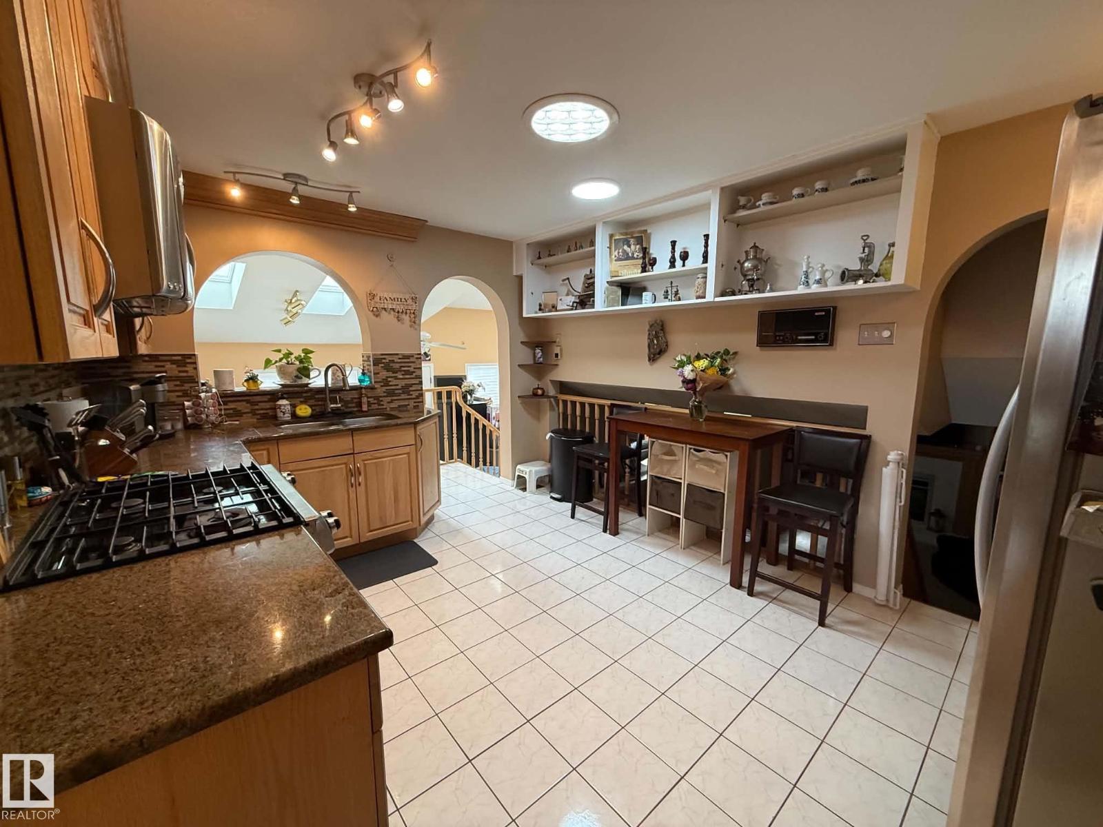 2812 35 ST NW - 10