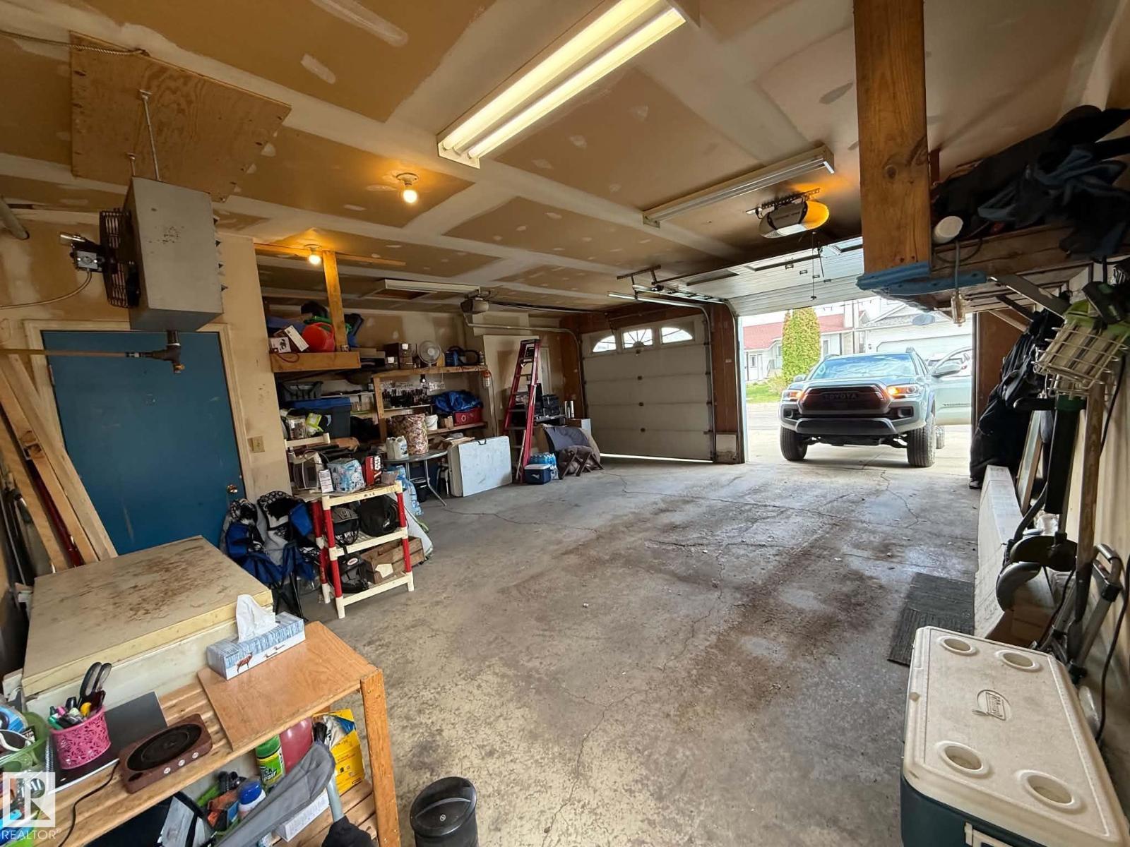 2812 35 ST NW - 49