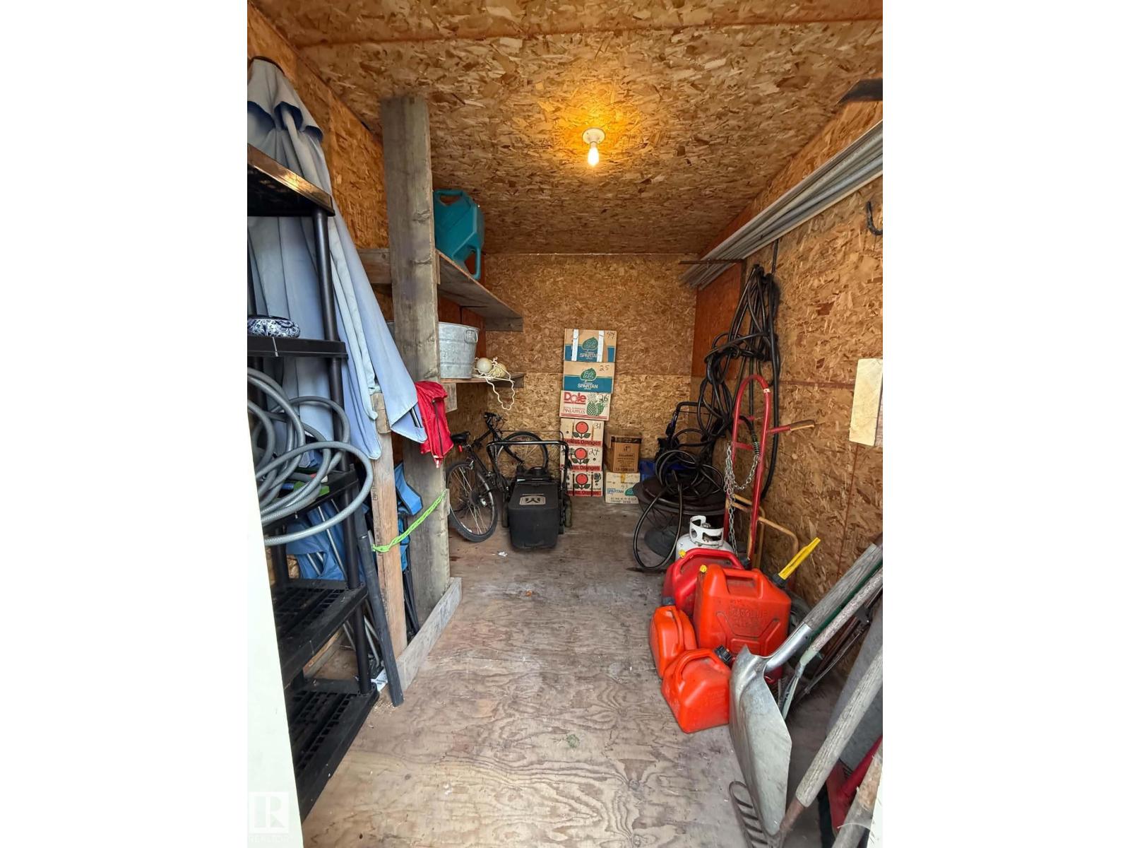 2812 35 ST NW - 53