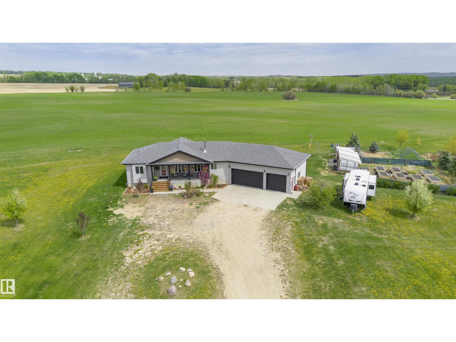 2208 TWP ROAD 534 - 1