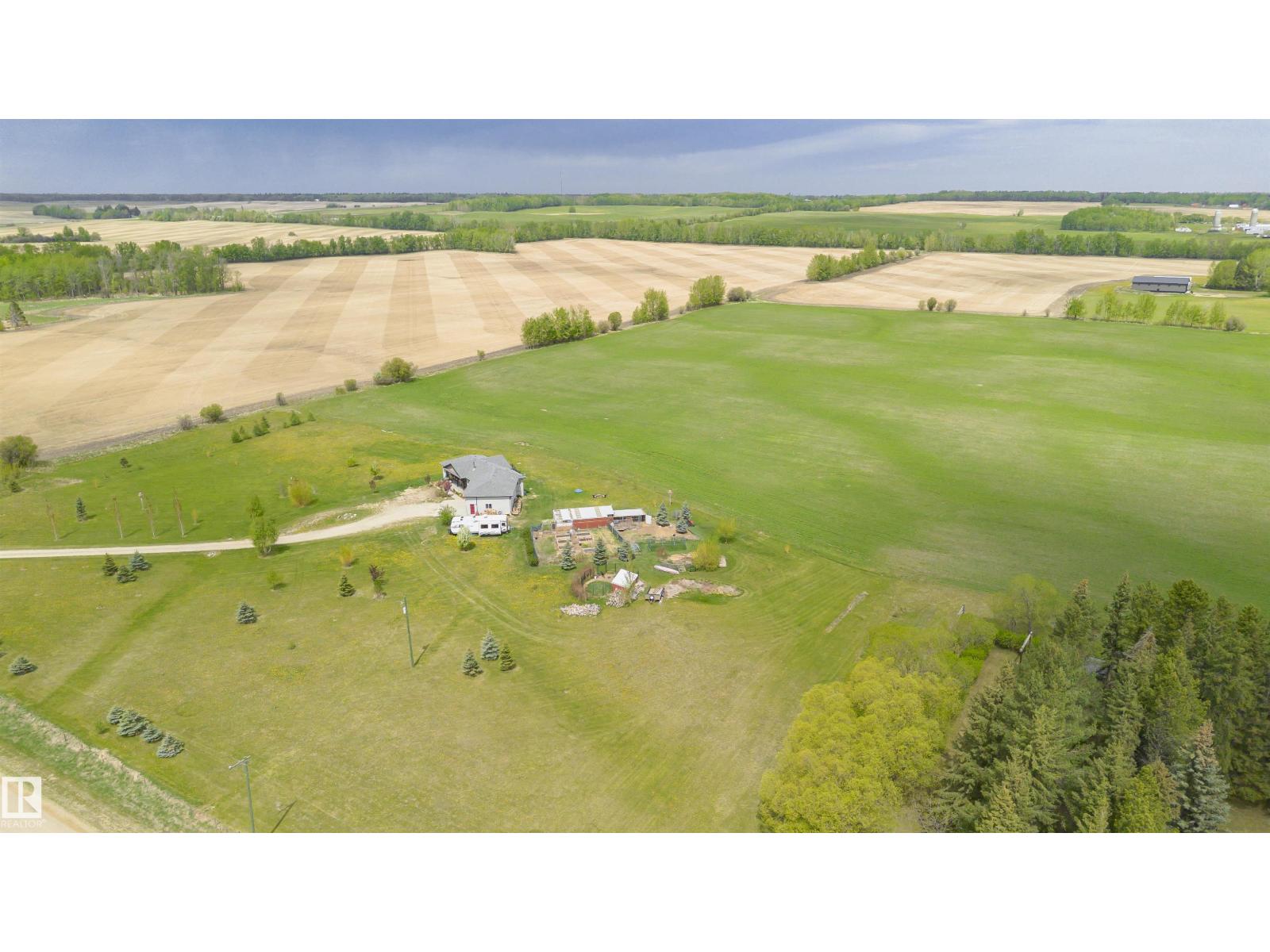 2208 TWP ROAD 534 - 62