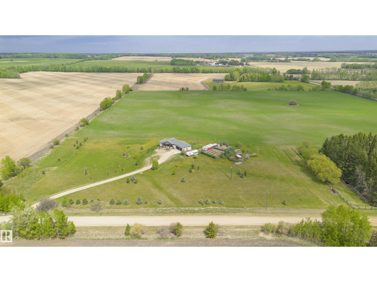 2208 TWP ROAD 534 - 61