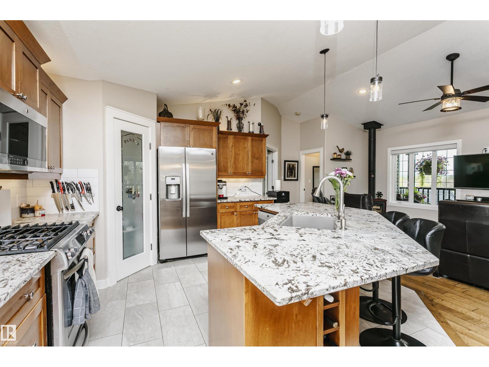 2208 TWP ROAD 534 - 14