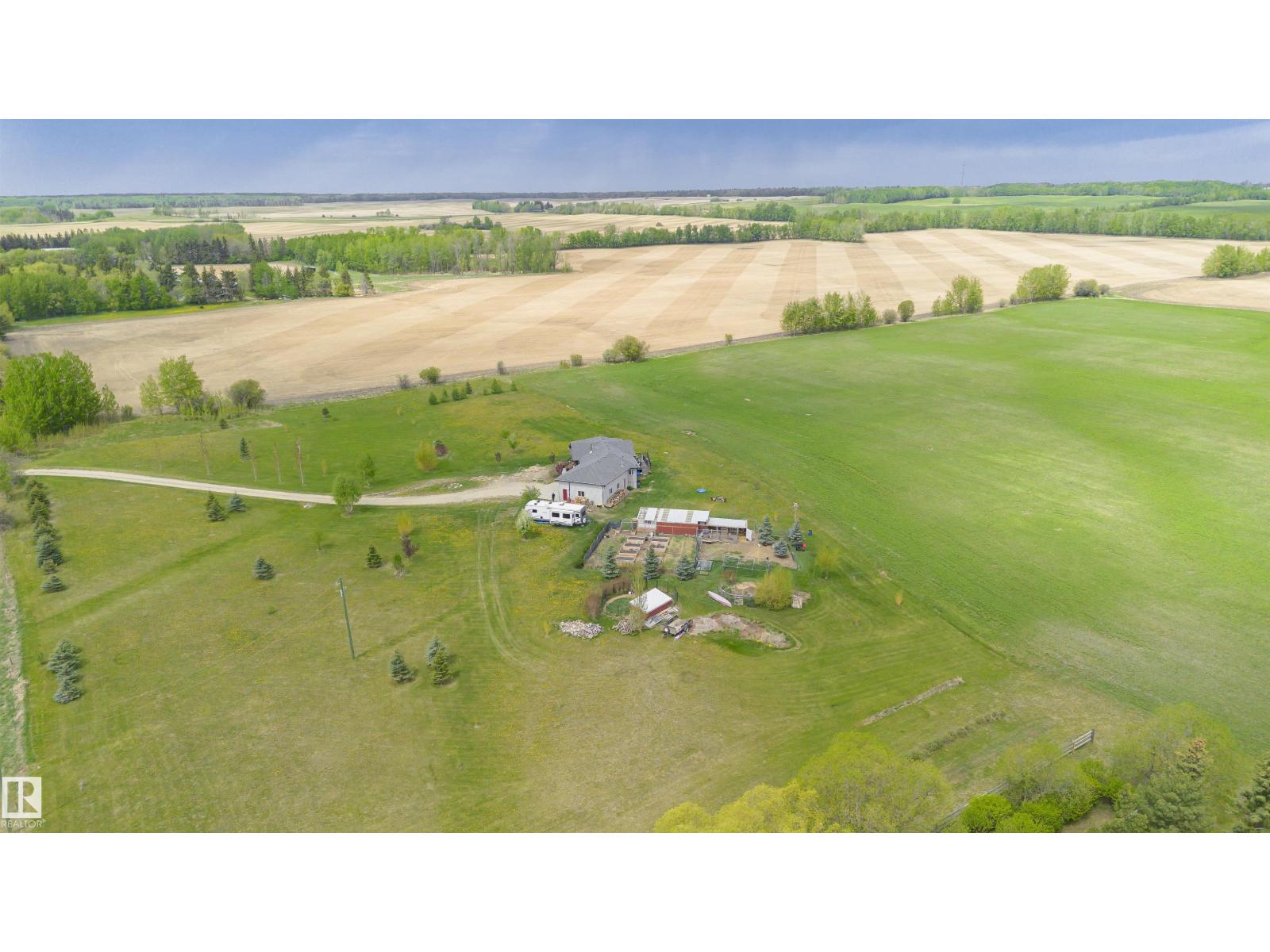 2208 TWP ROAD 534 - 60