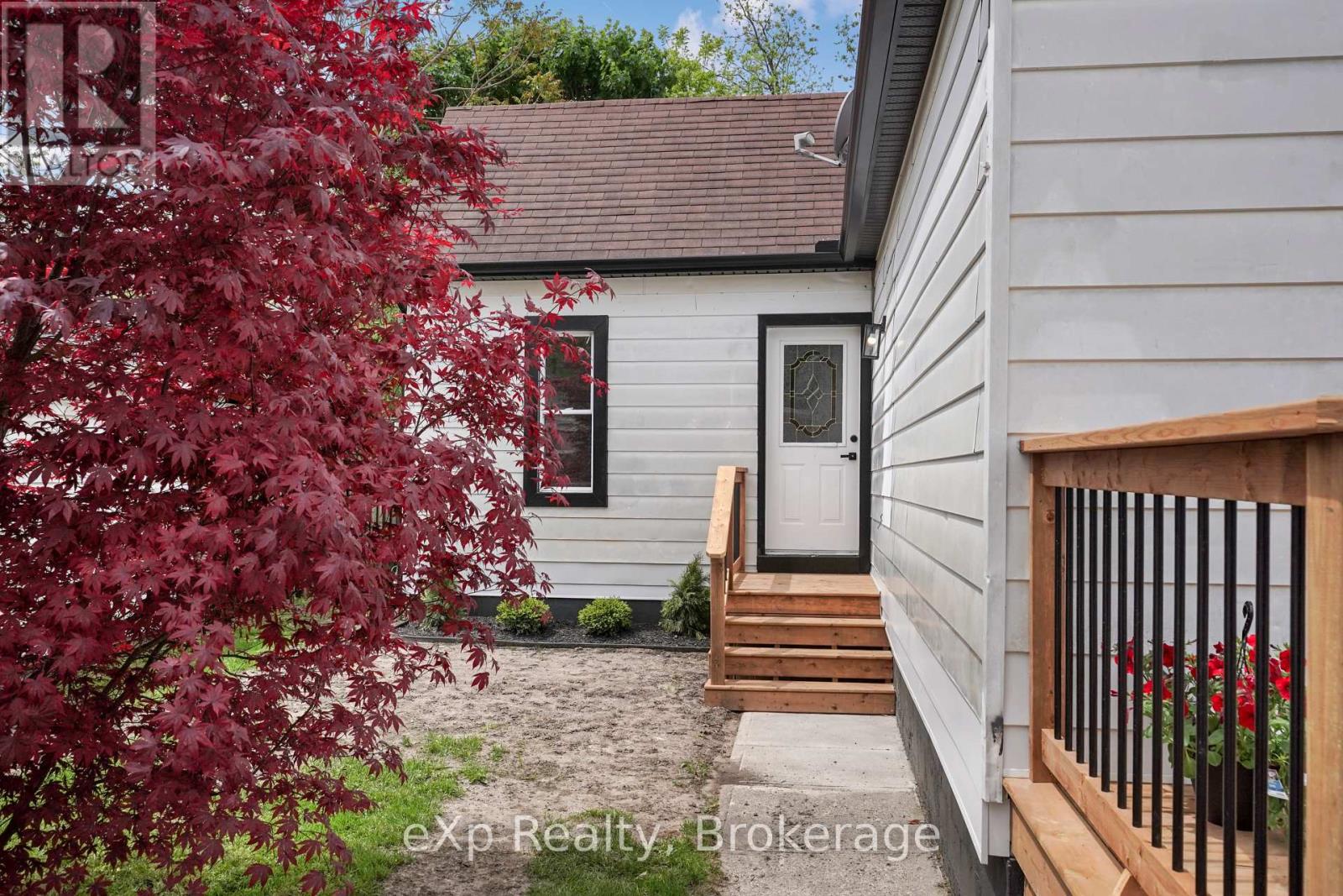 136 ADELAIDE STREET S - 43