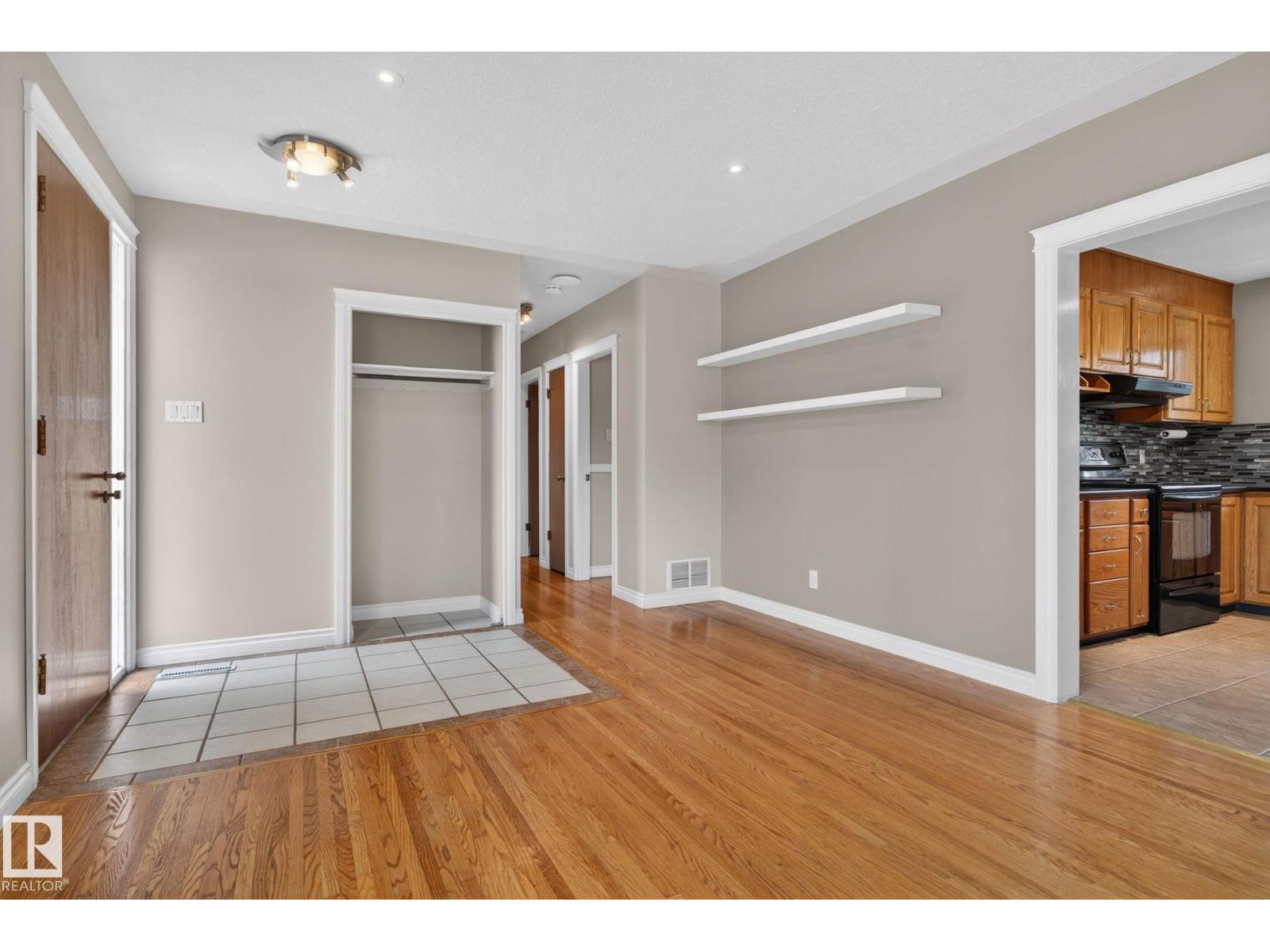 21 CYPRESS AV — photo 11