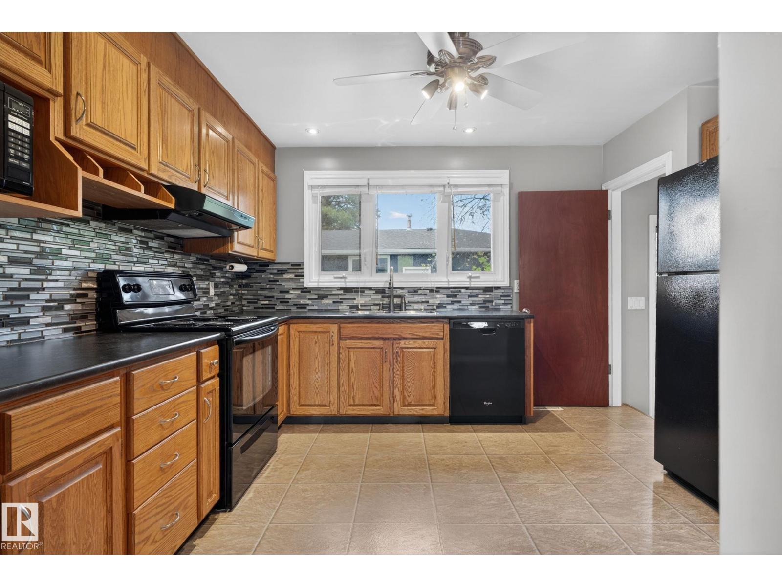 21 CYPRESS AV — photo 12