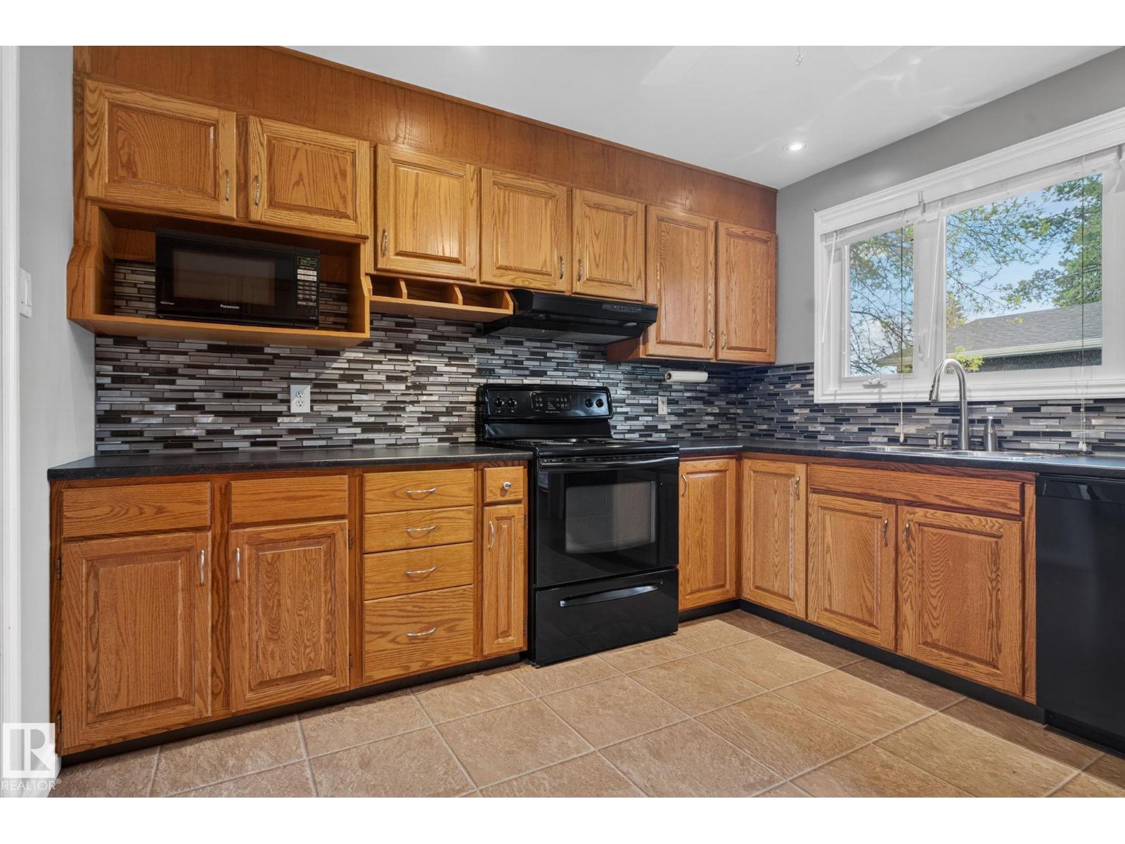 21 CYPRESS AV — photo 13