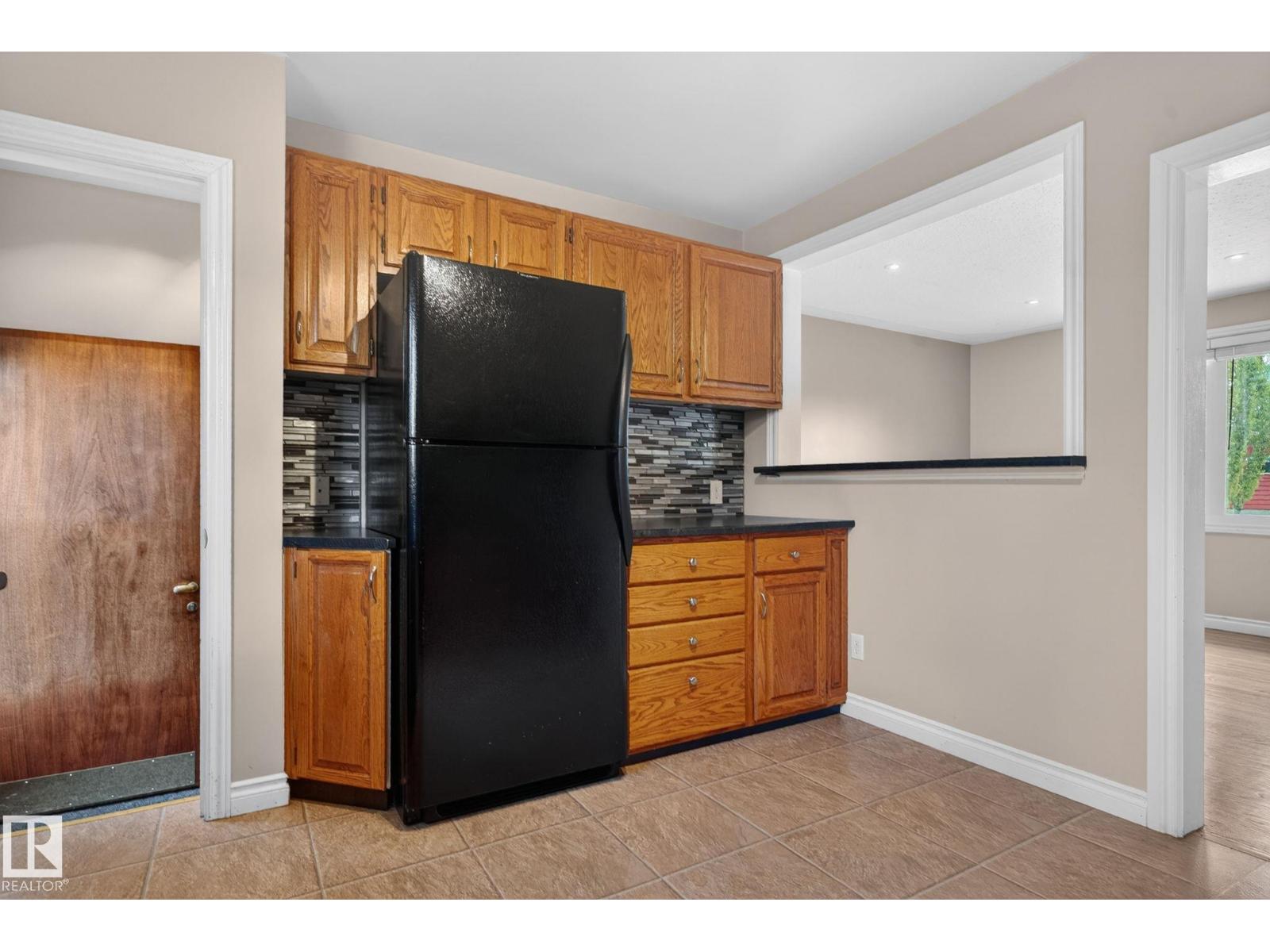 21 CYPRESS AV — photo 15