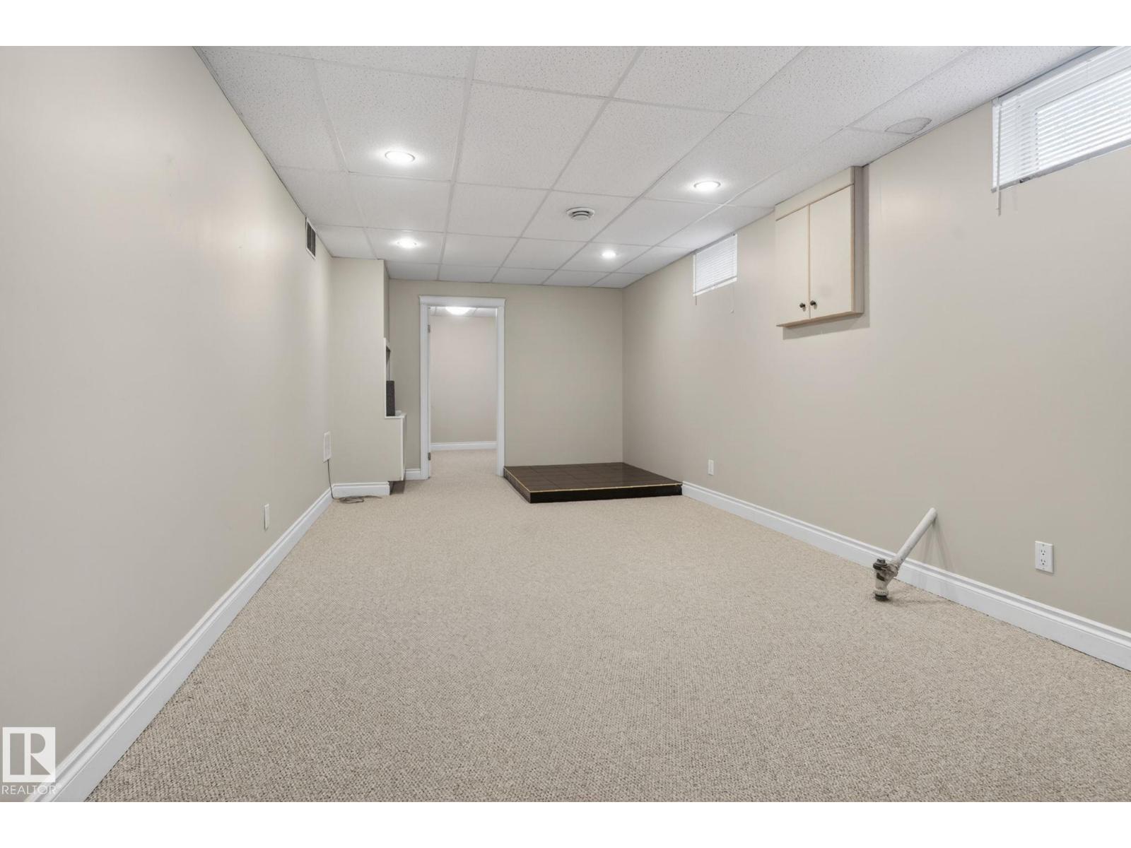 21 CYPRESS AV — photo 27