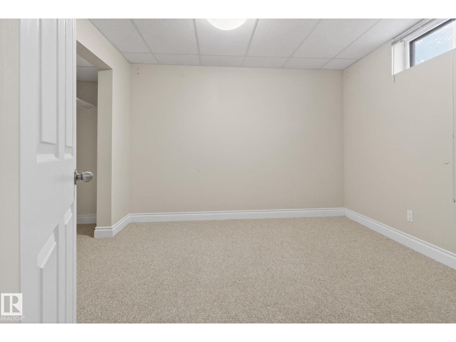 21 CYPRESS AV — photo 30