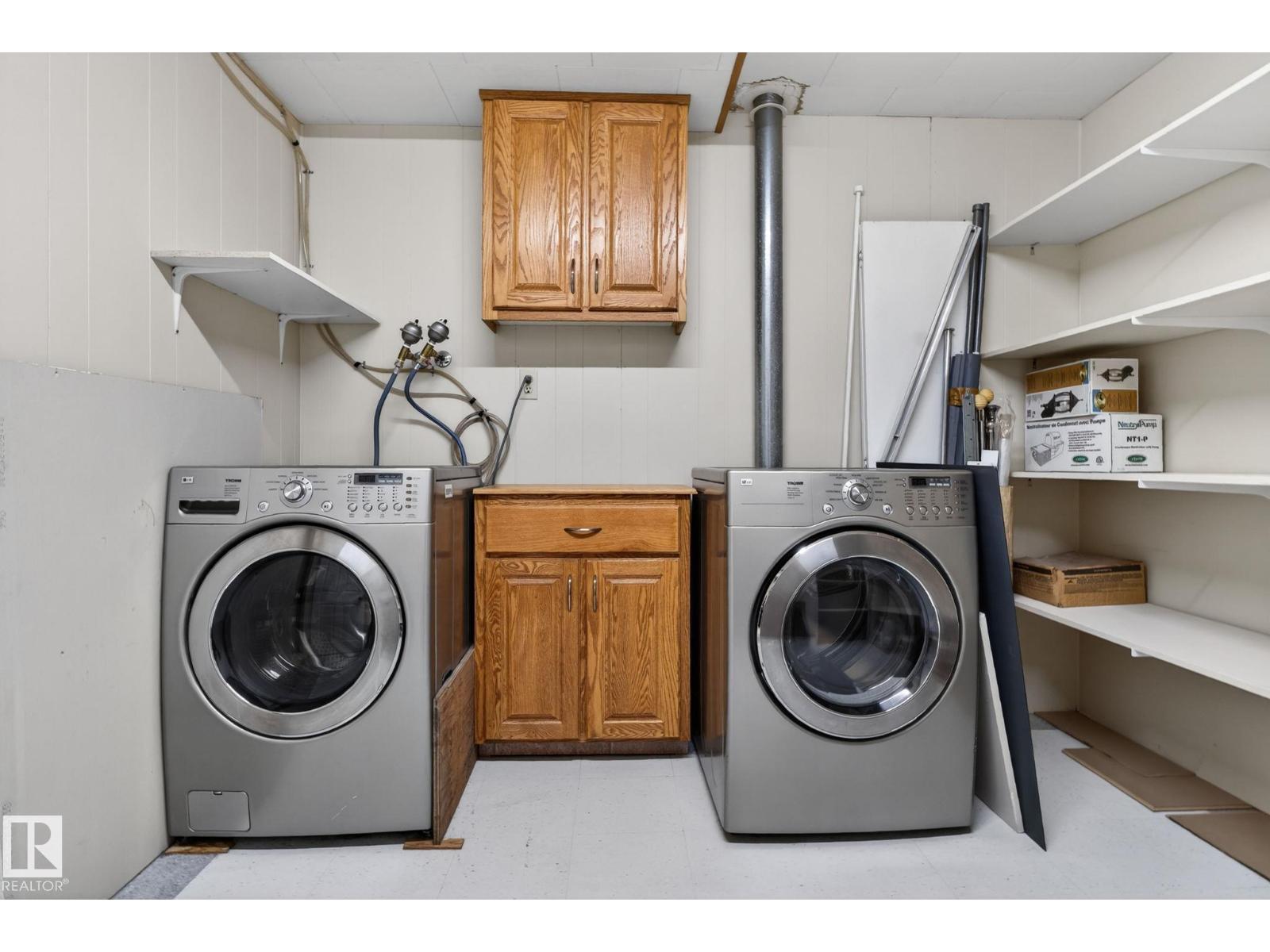 21 CYPRESS AV — photo 39