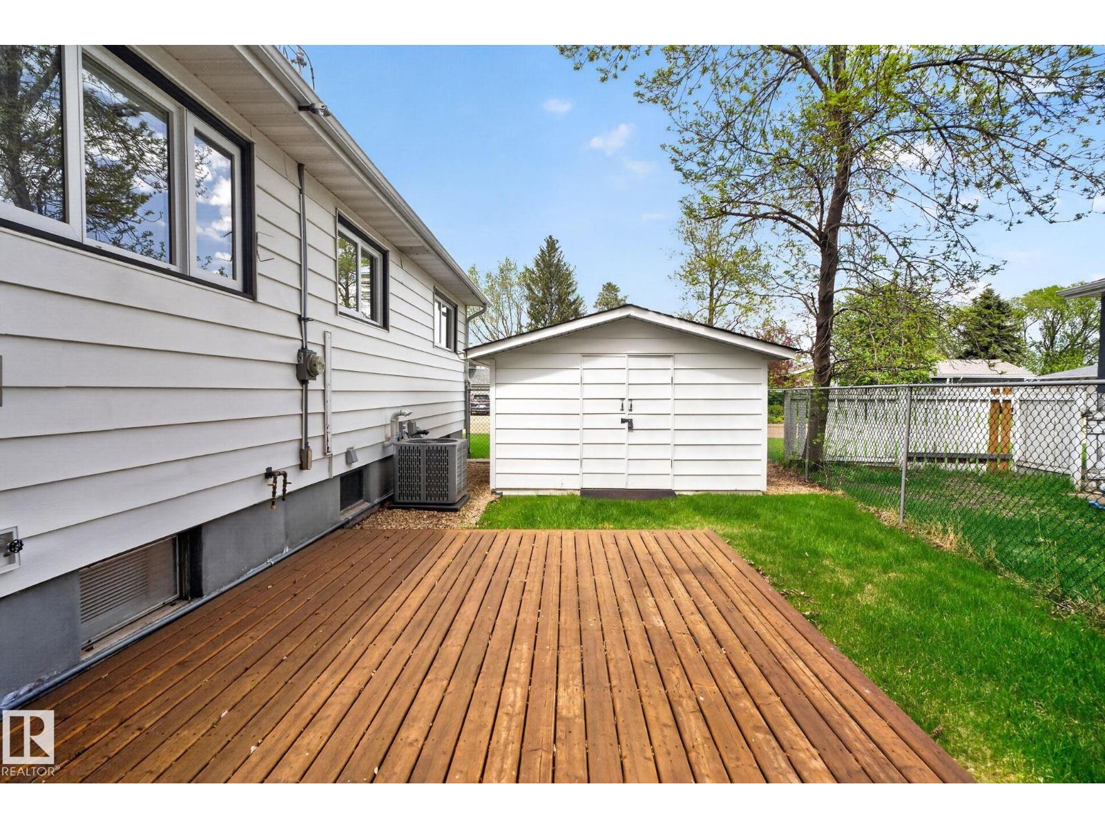 21 CYPRESS AV — photo 46
