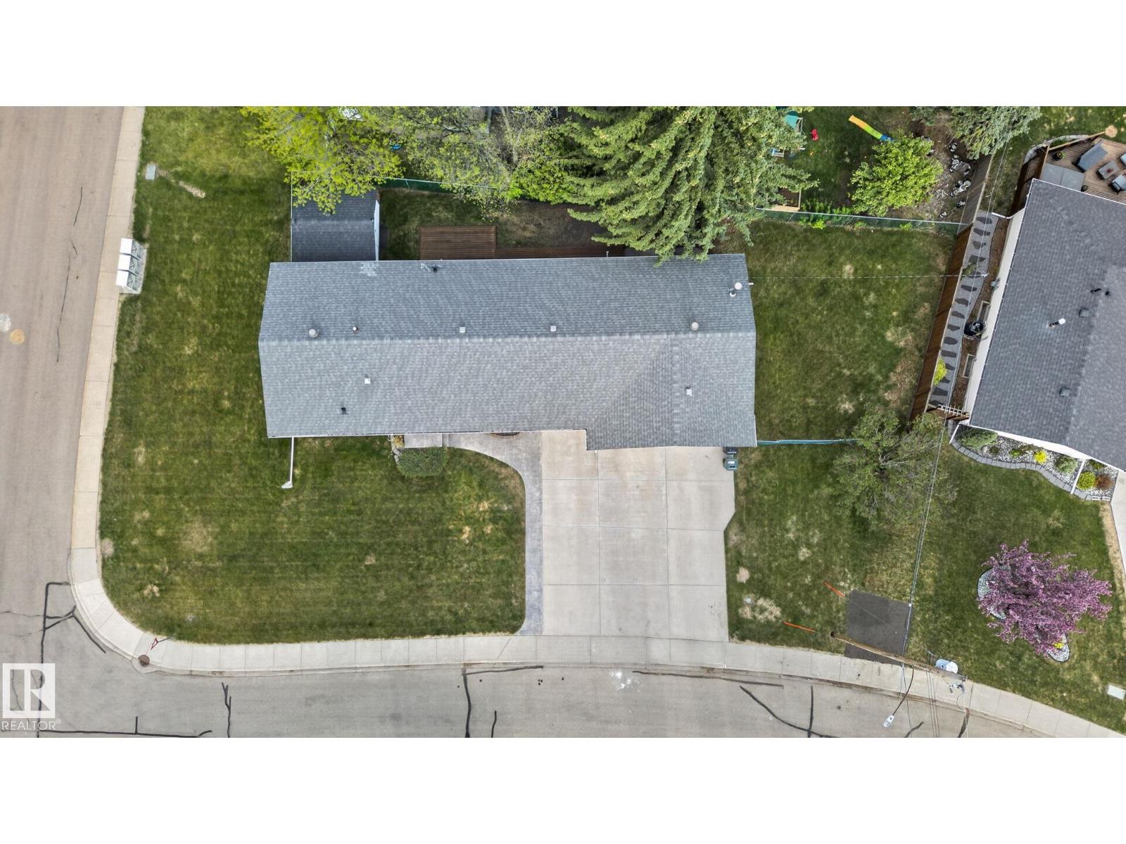 21 CYPRESS AV — photo 53