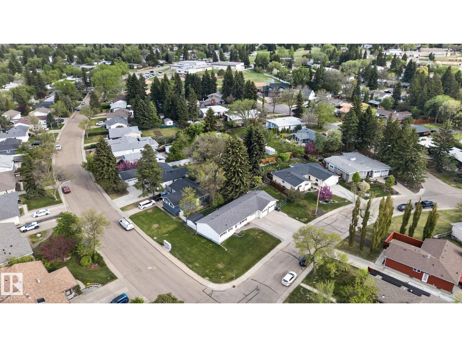 21 CYPRESS AV — photo 54