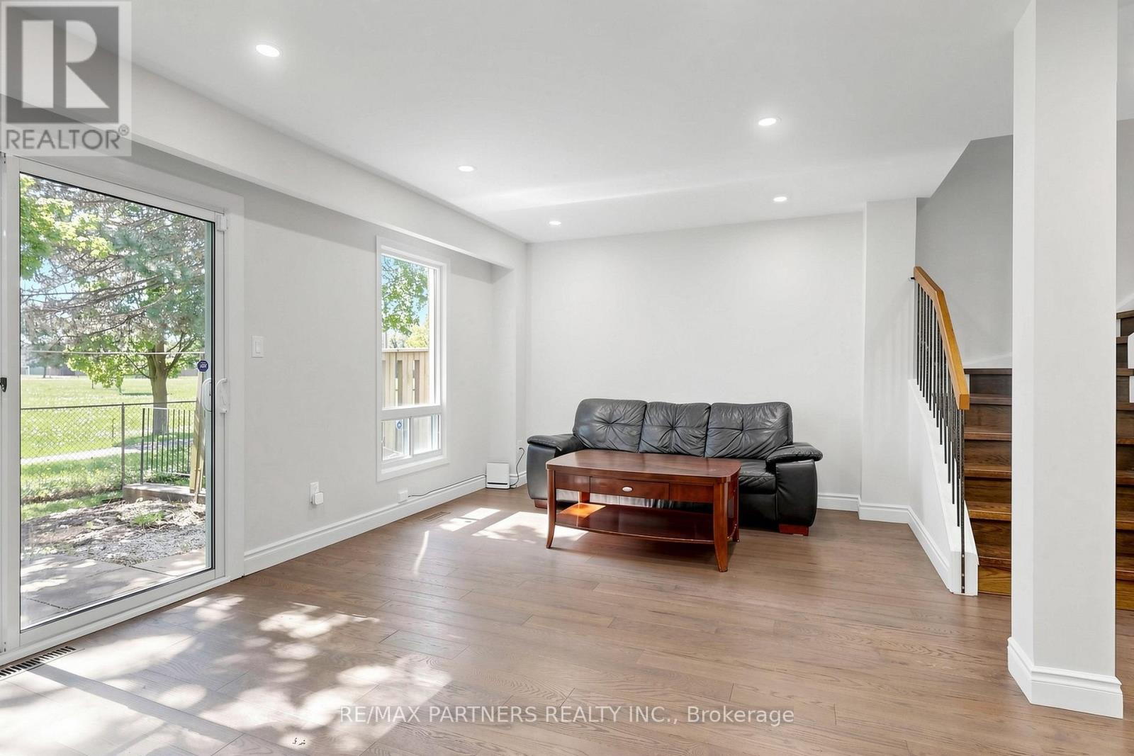 #134 201 ALEXMUIR BOULEVARD - Image 2