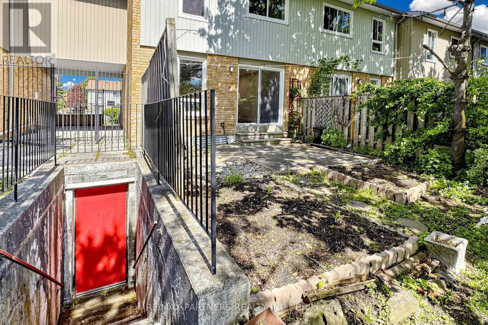 #134 201 ALEXMUIR BOULEVARD - 37
