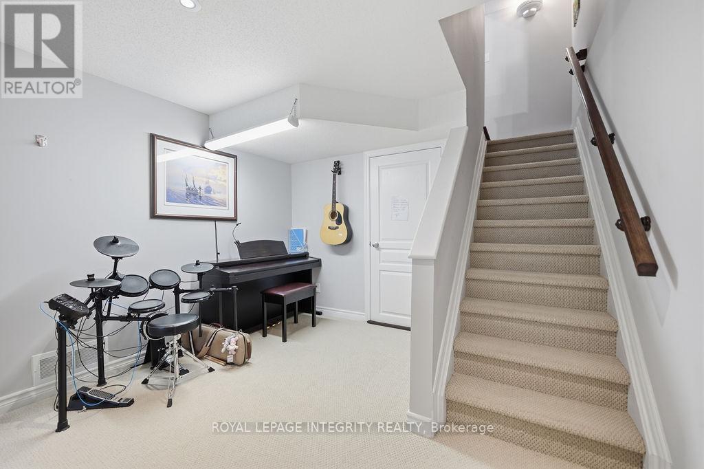 268 KEYROCK DRIVE - 40
