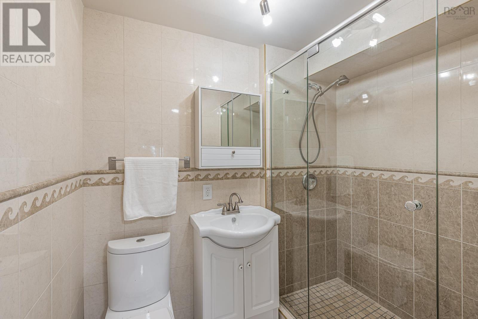 129 Masons Point Road - 31
