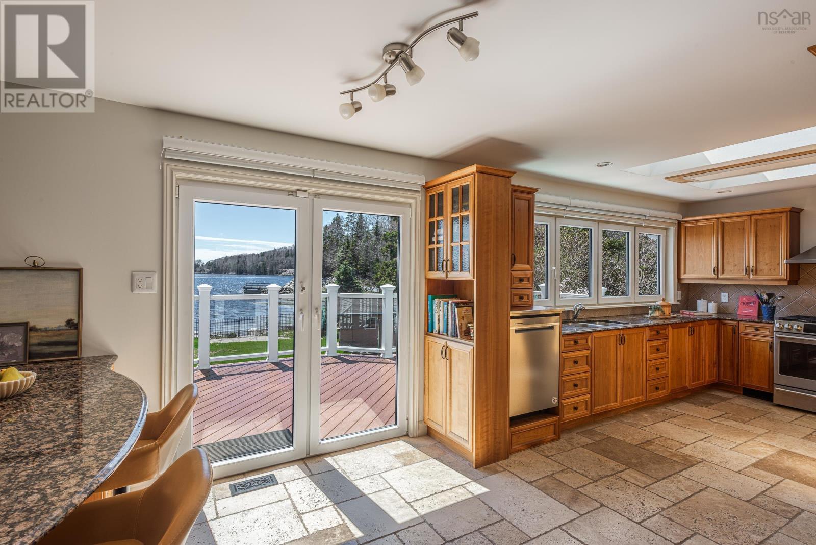 129 Masons Point Road - 7