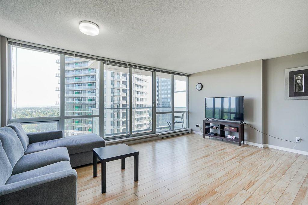 2105 9981 WHALLEY Boulevard - main photo