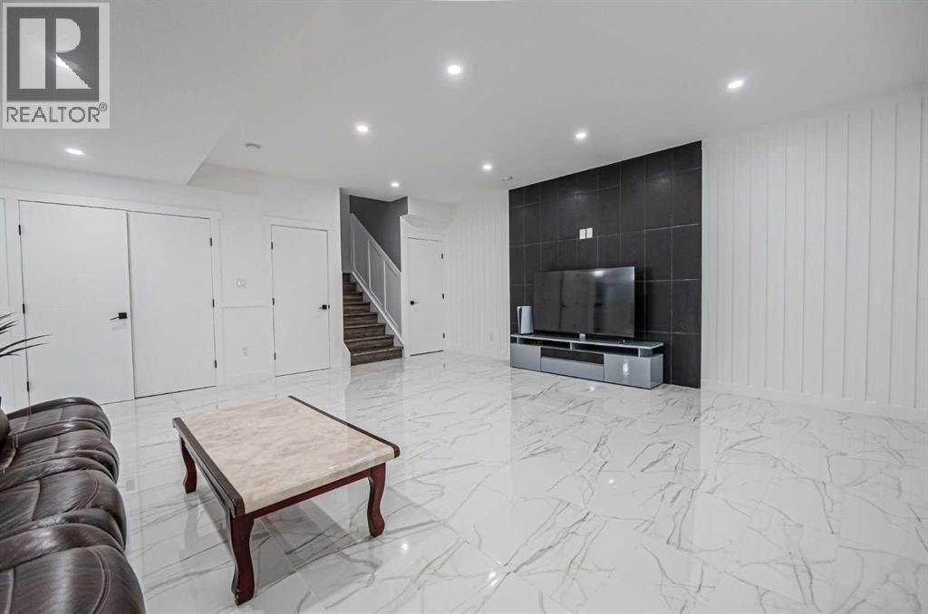 7 Waterford Heights - 42