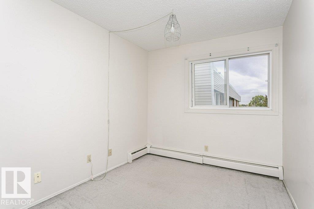 #71 11255 31 AV NW - 17