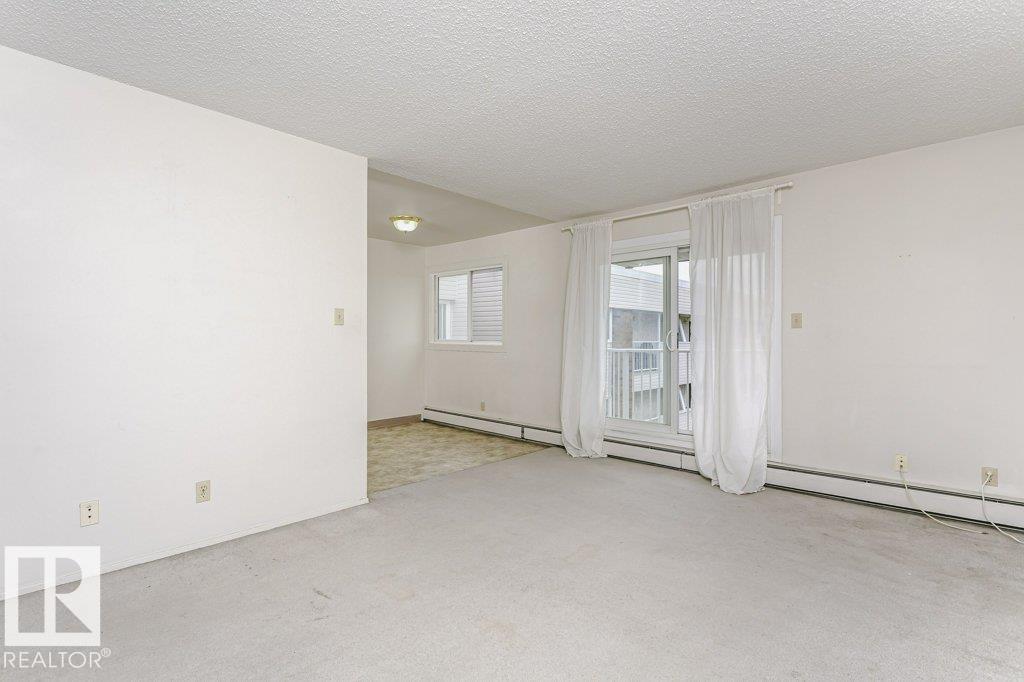 #71 11255 31 AV NW - 4