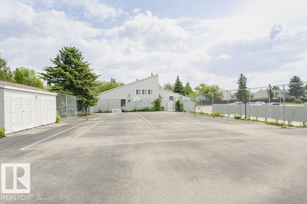 #71 11255 31 AV NW - 32