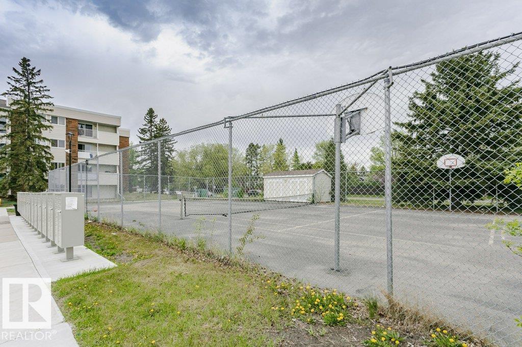 #71 11255 31 AV NW - 31