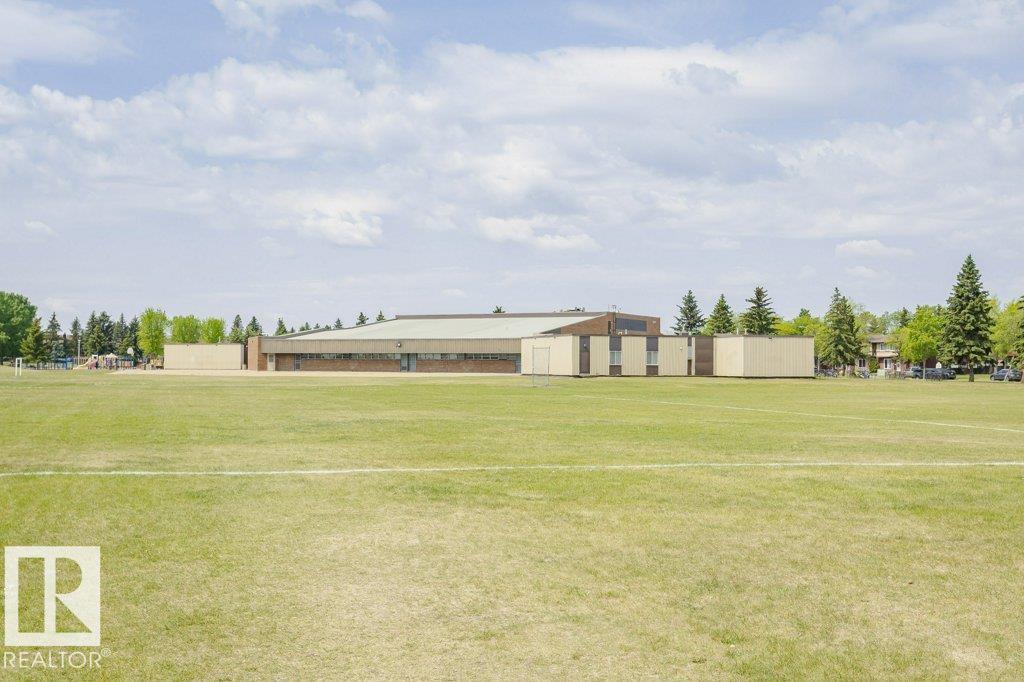 #71 11255 31 AV NW - 33