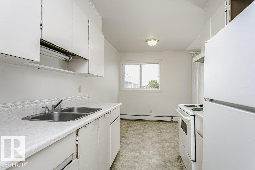 #71 11255 31 AV NW - 11