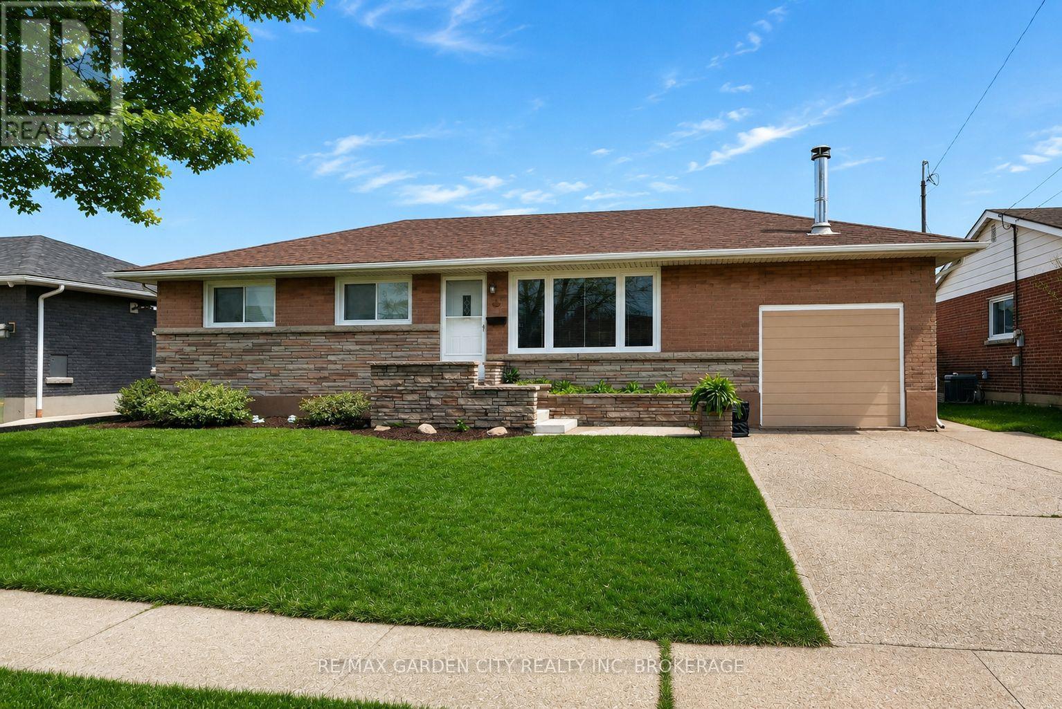 77 BALMORAL AVENUE - 2