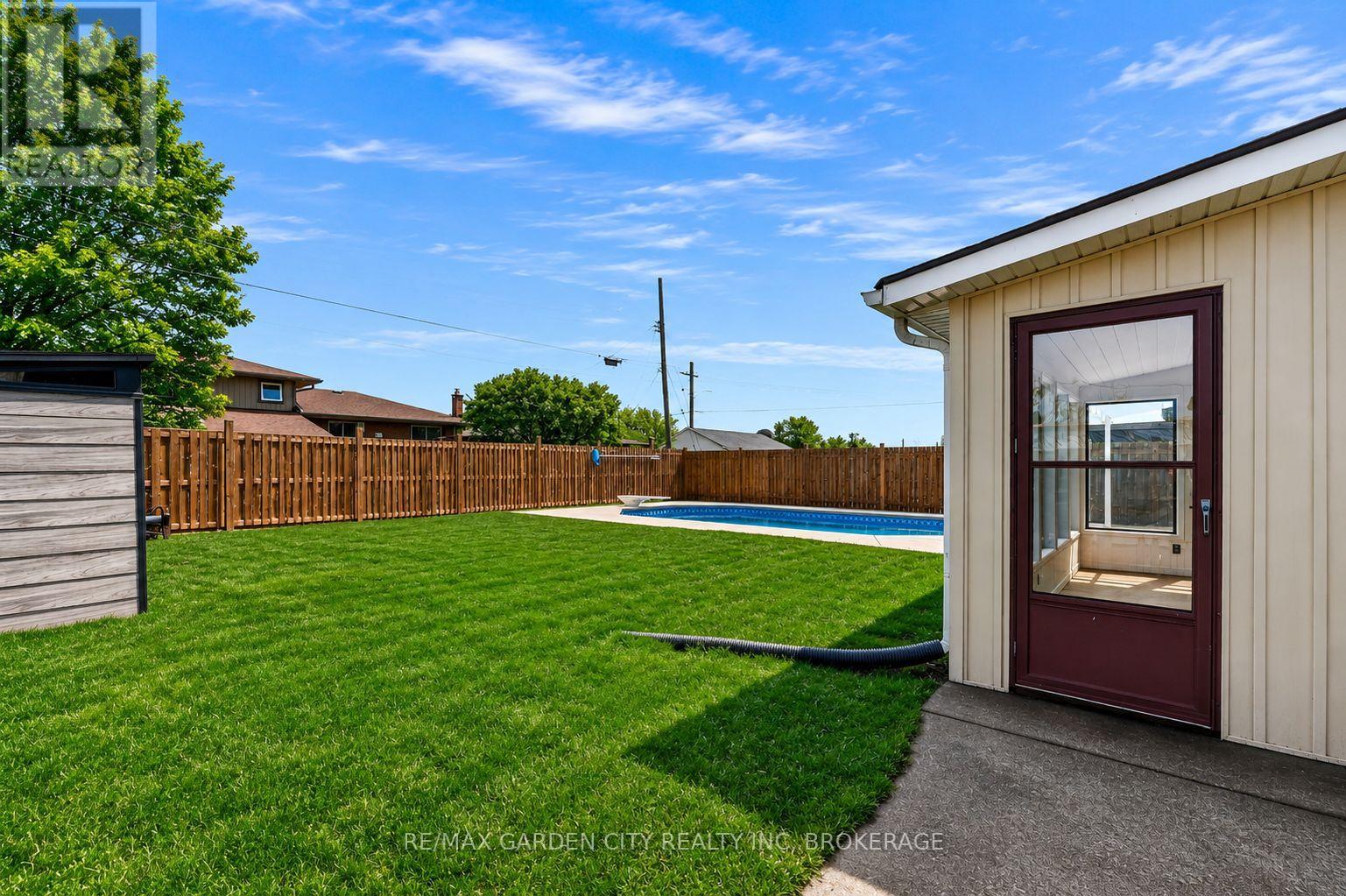 77 BALMORAL AVENUE - 34