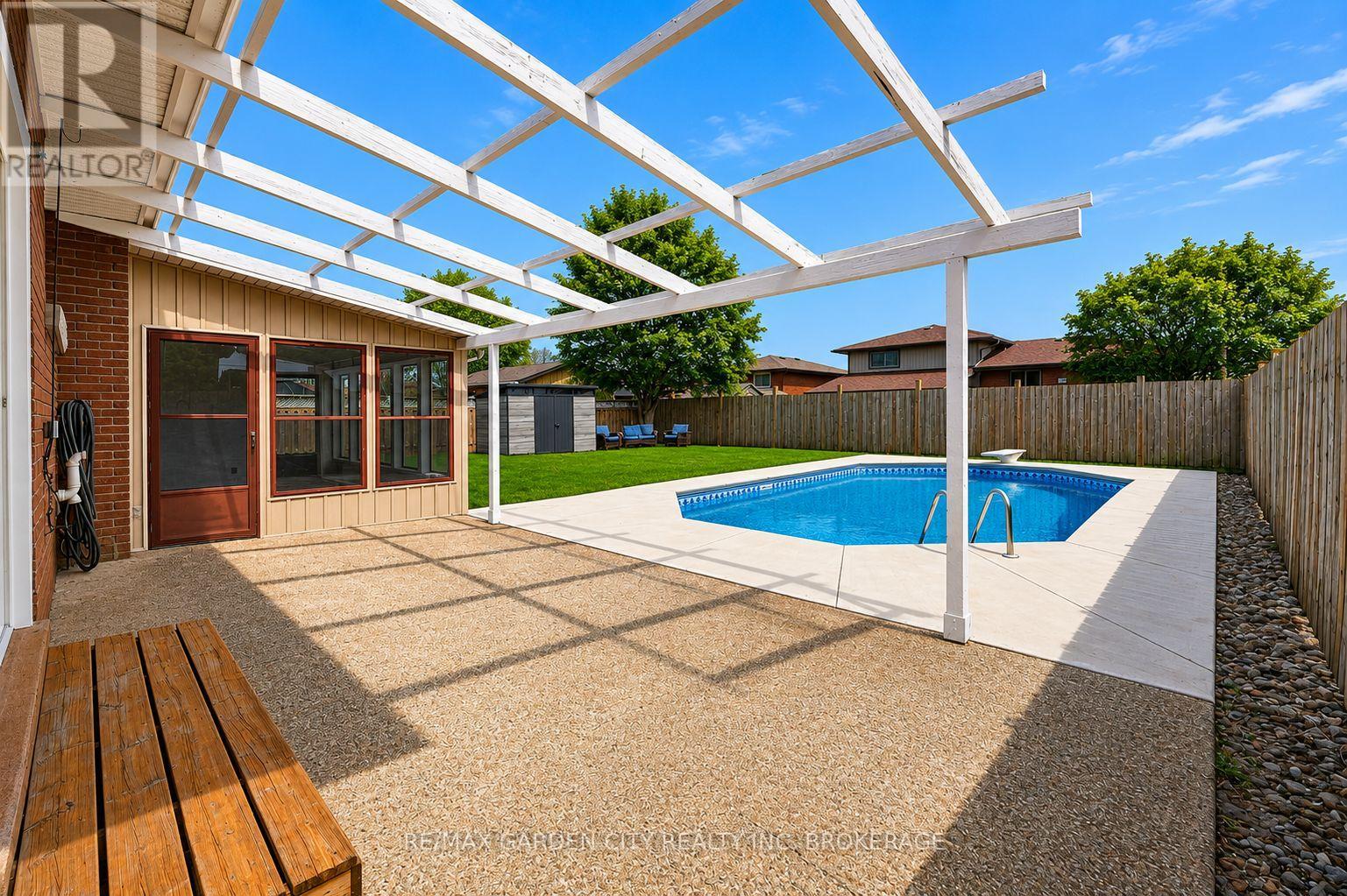 77 BALMORAL AVENUE - 30