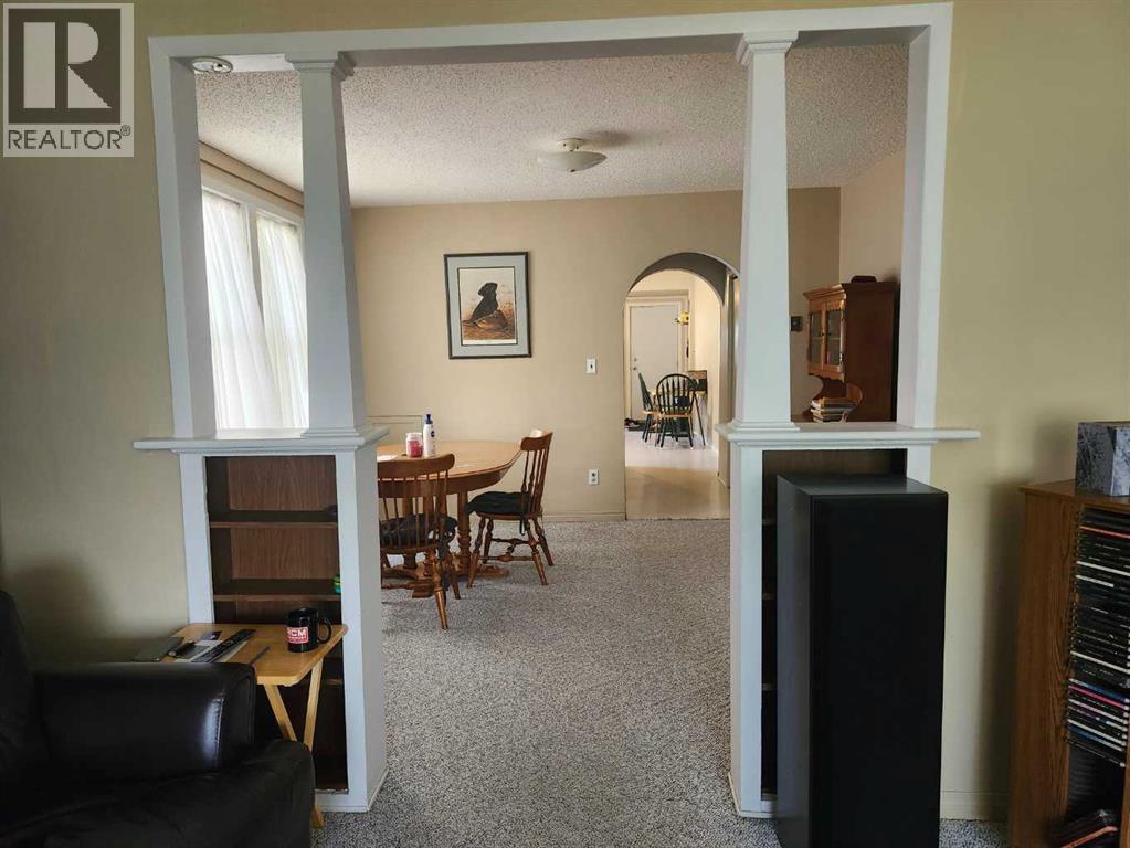 660 6 Avenue E - photo 5