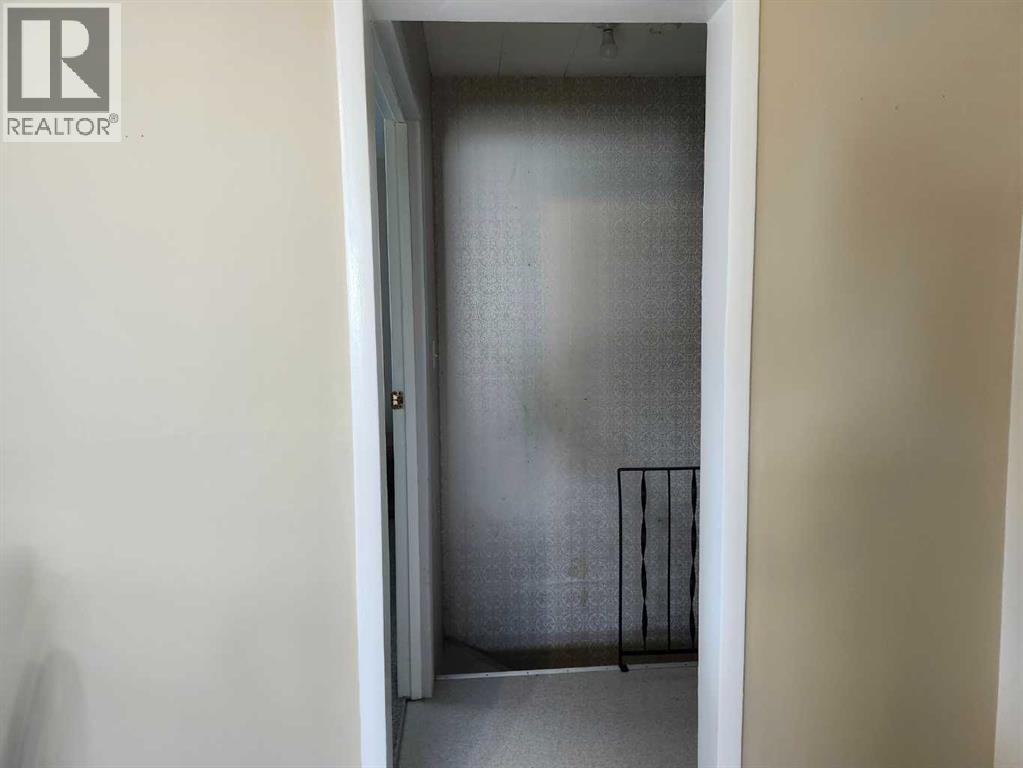660 6 Avenue E — photo 13