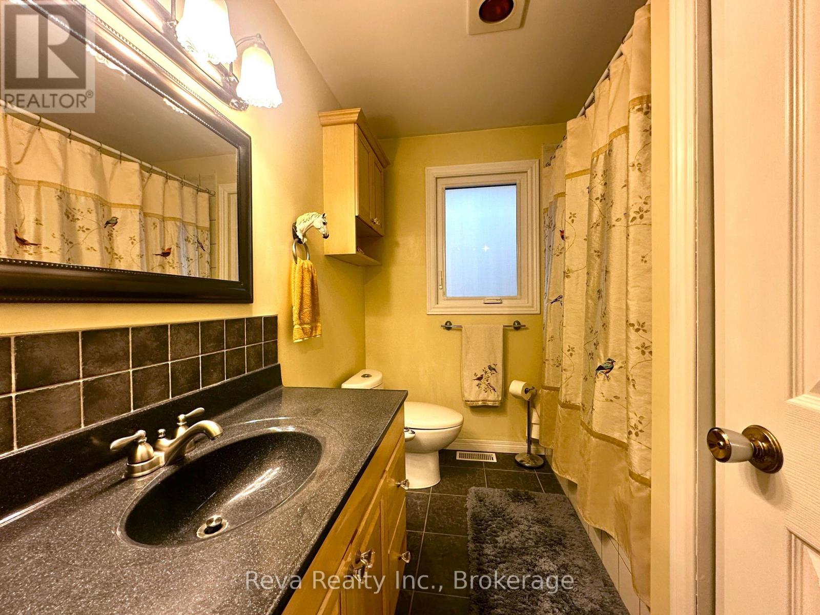 11 RIDGE ROAD - 24