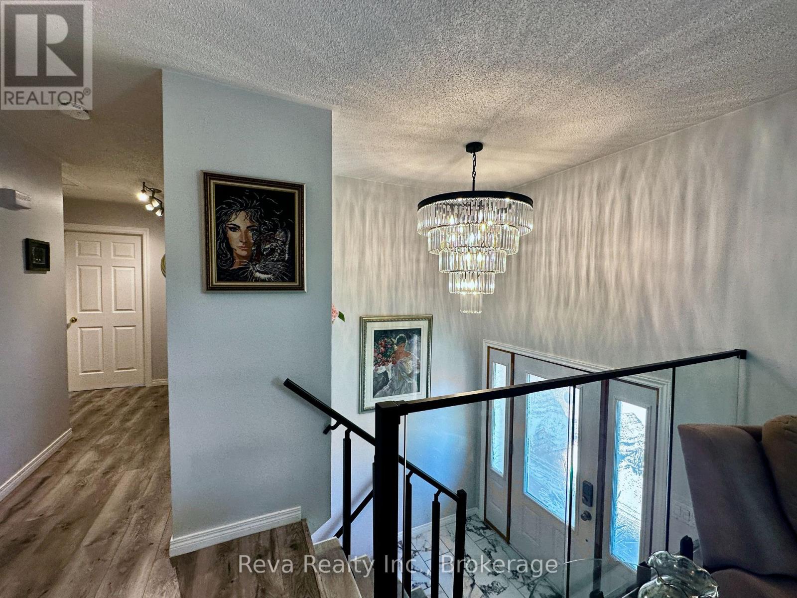 11 RIDGE ROAD - 25