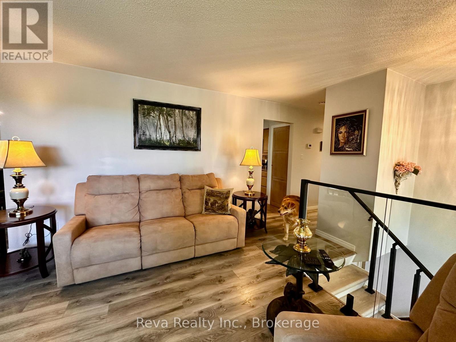 11 RIDGE ROAD - 6