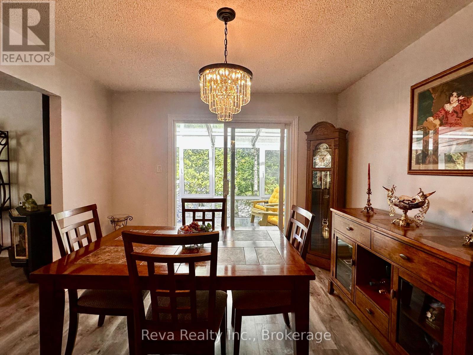 11 RIDGE ROAD - 8