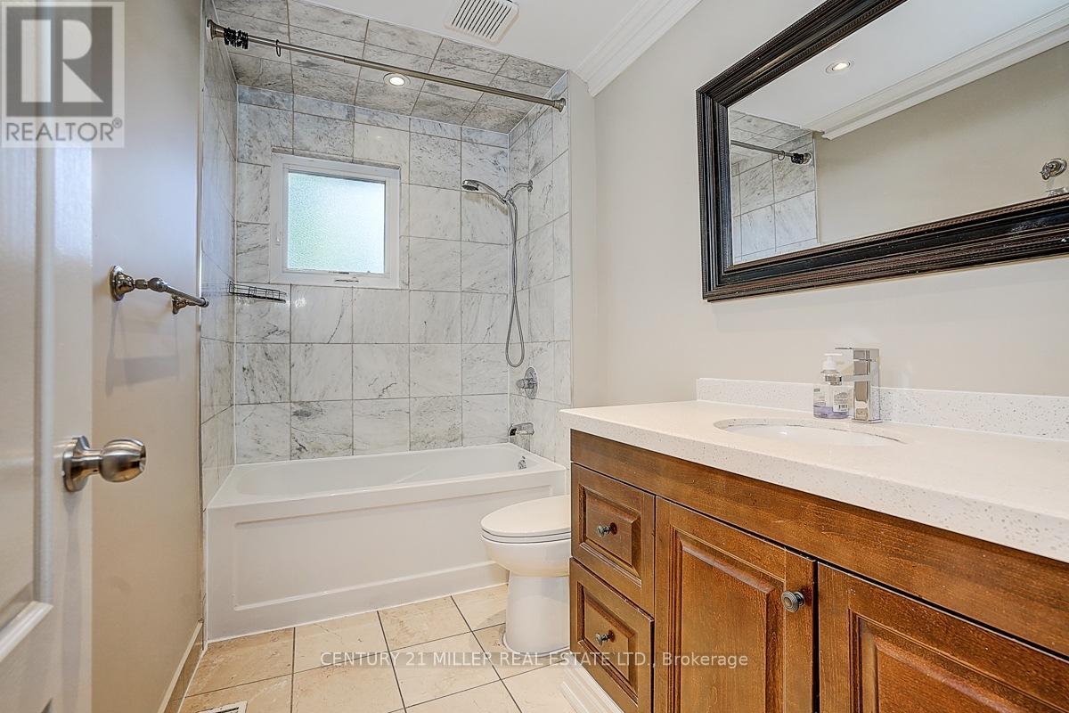 37 DALLINGTON DRIVE - 25
