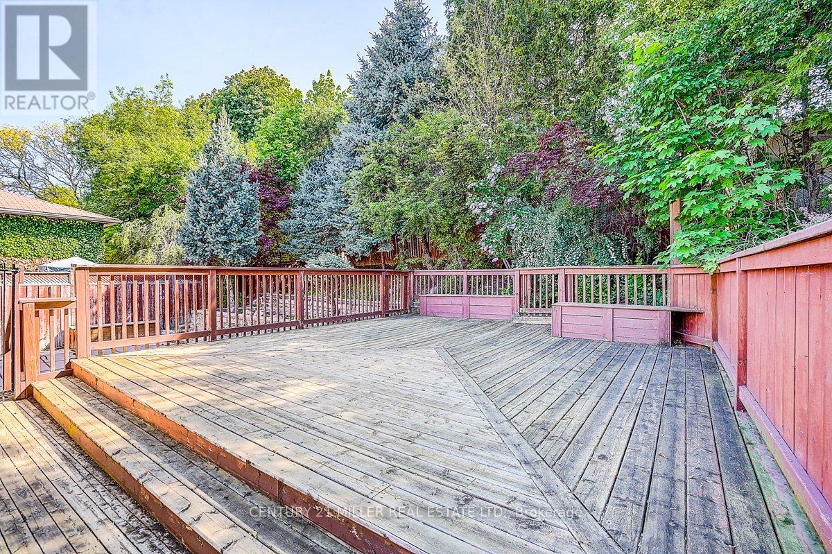 37 DALLINGTON DRIVE - 40