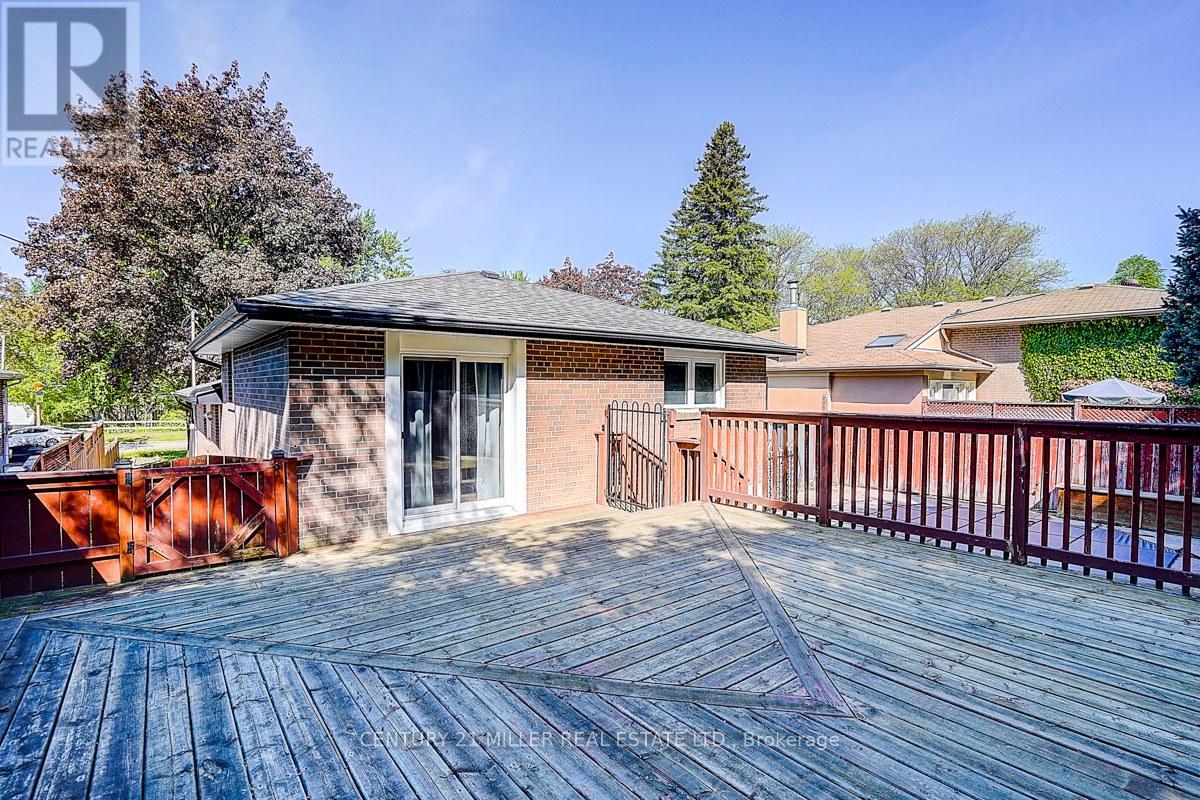 37 DALLINGTON DRIVE - 5