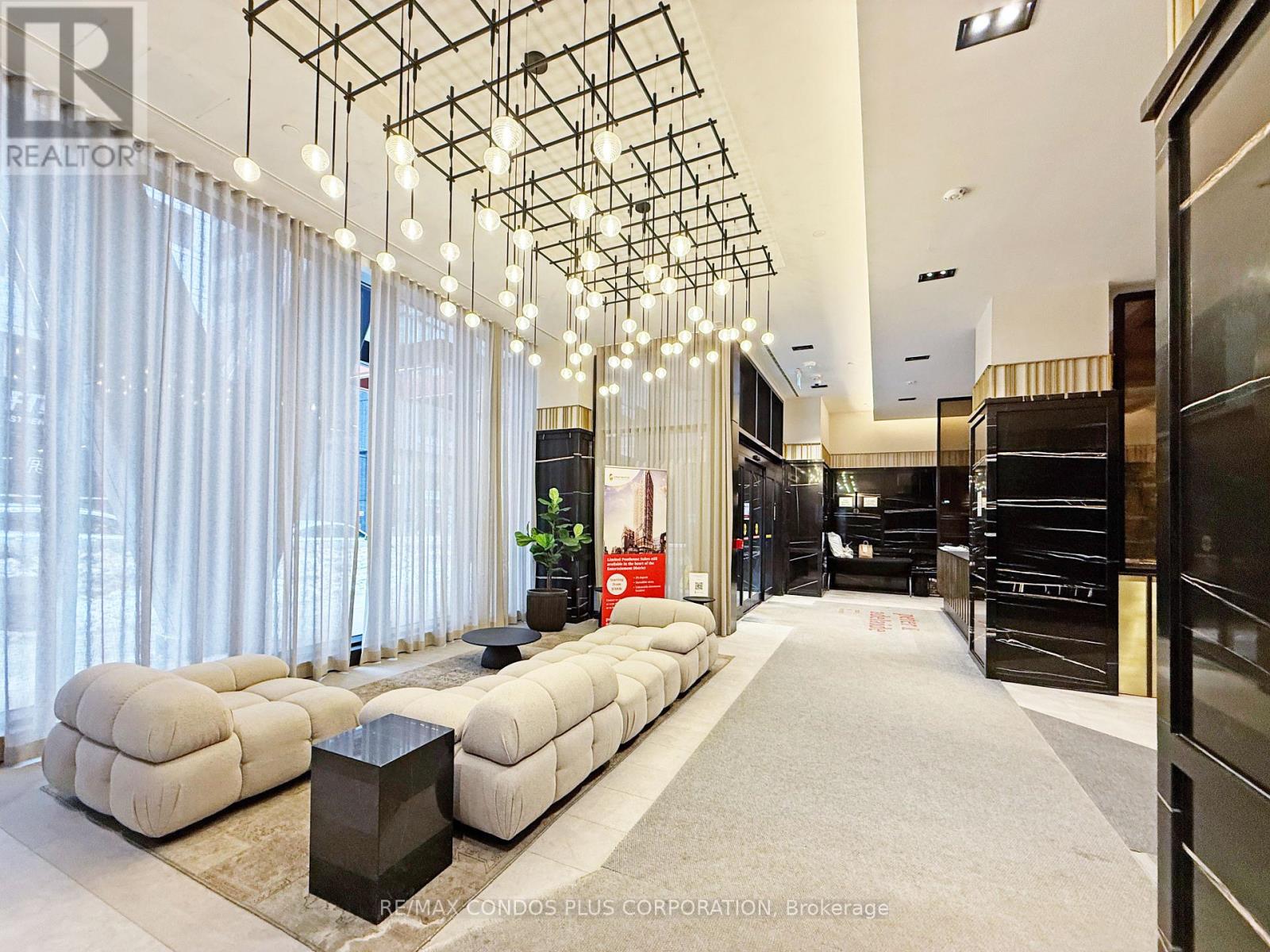 #3701 108 PETER STREET - 18