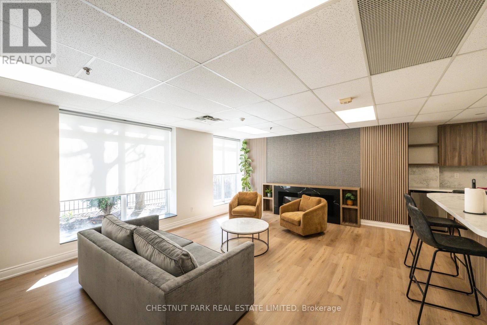 #TH8 140 BATHURST STREET - 47