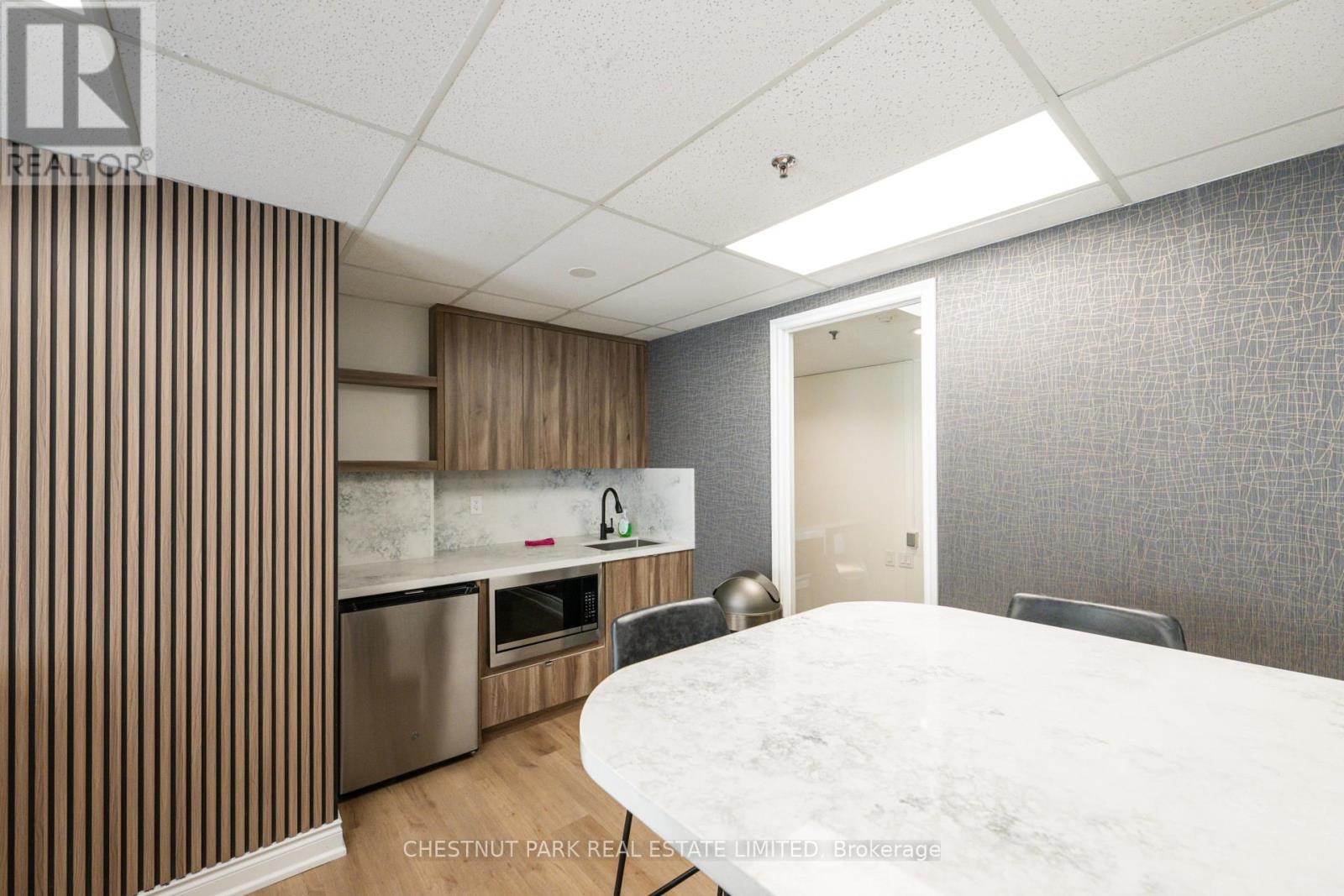 #TH8 140 BATHURST STREET - 49